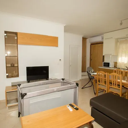 Les Maisons Grecques *